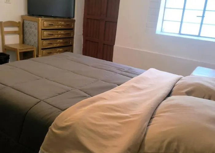 Aguaymanto Hostal *